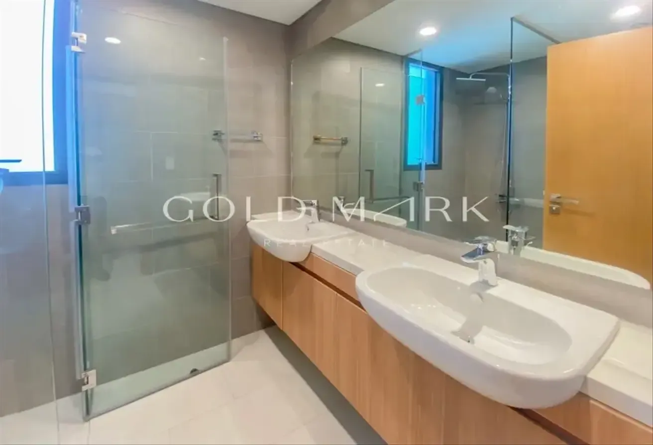 Big Plot | Ready To Move | Close To Pool