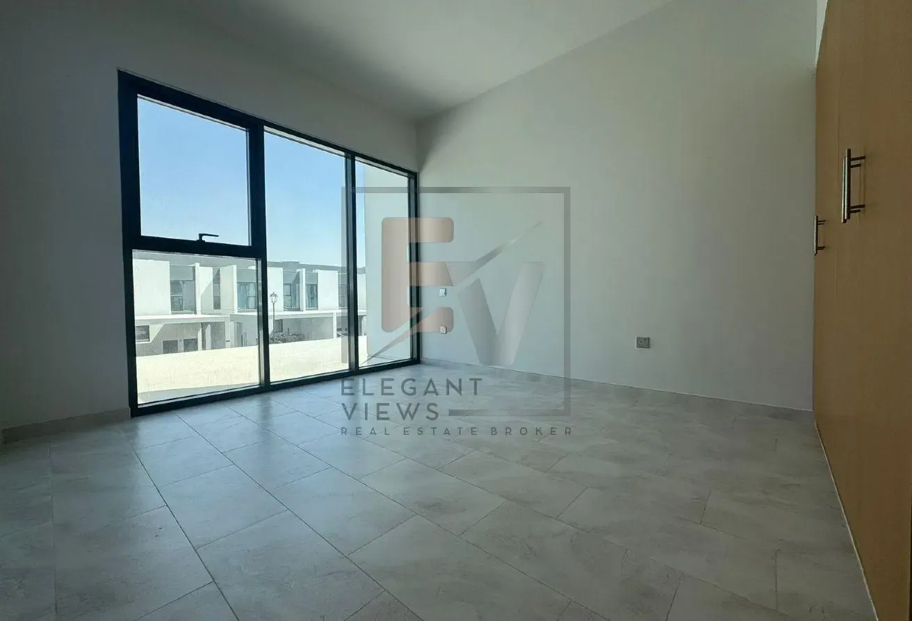 Spacious 3BR + Maid  | Prime Location in Villanova