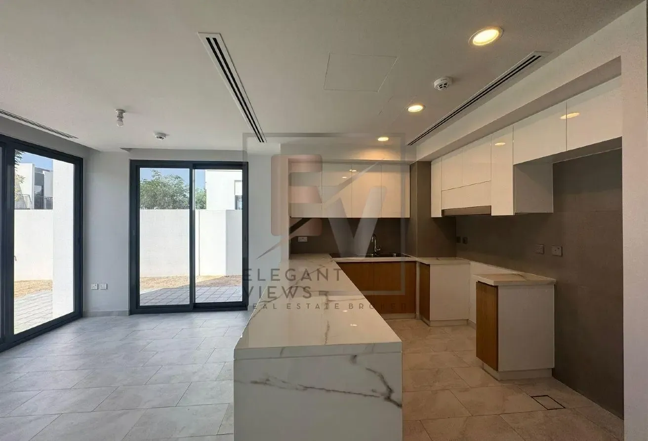 Spacious 3BR + Maid  | Prime Location in Villanova