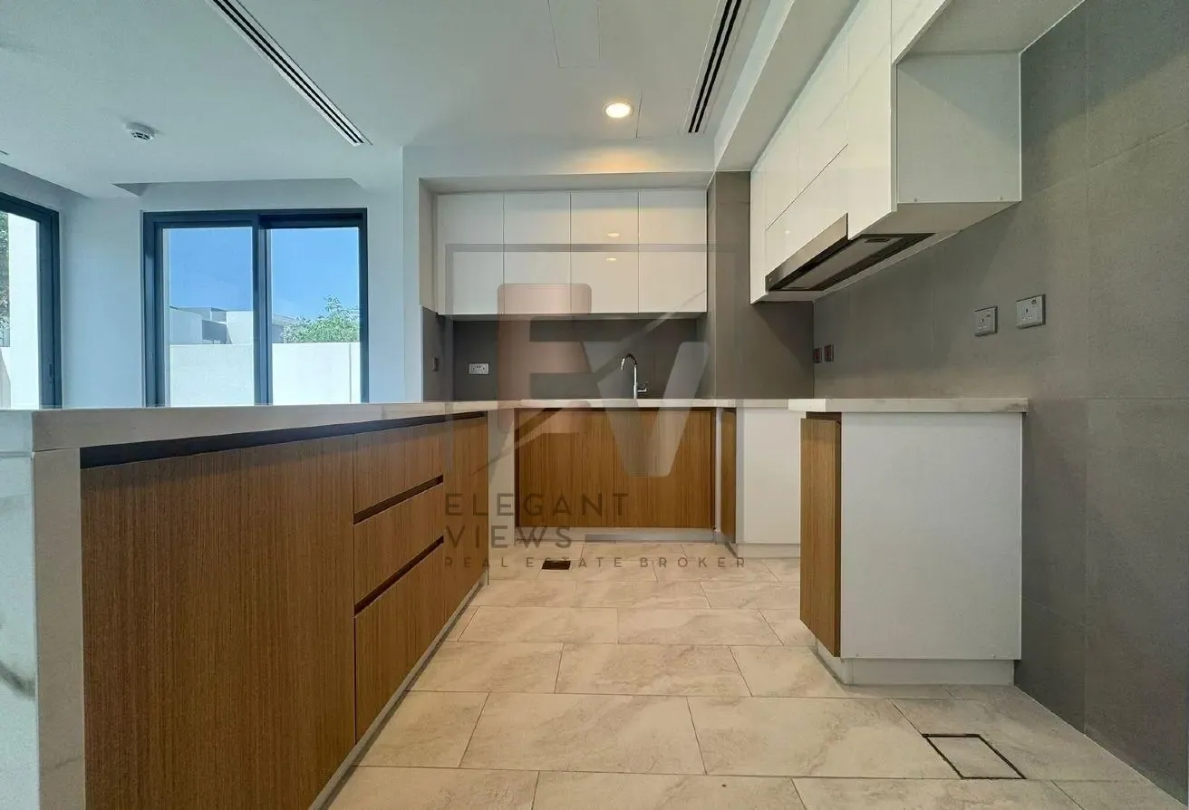 Spacious 3BR + Maid  | Prime Location in Villanova