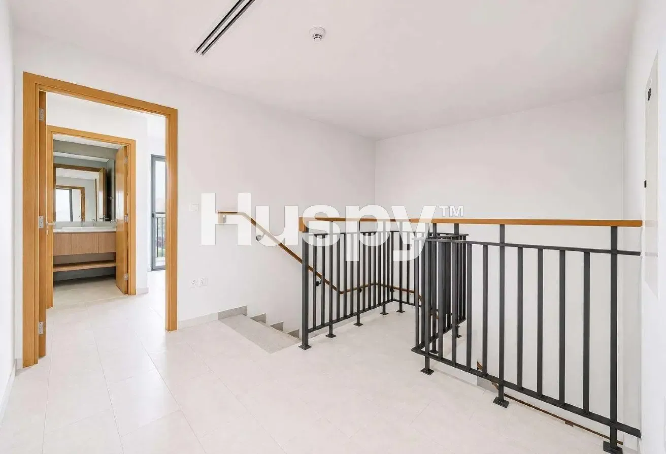 Large Plot | Multiple Cheques | Near Pool and Park