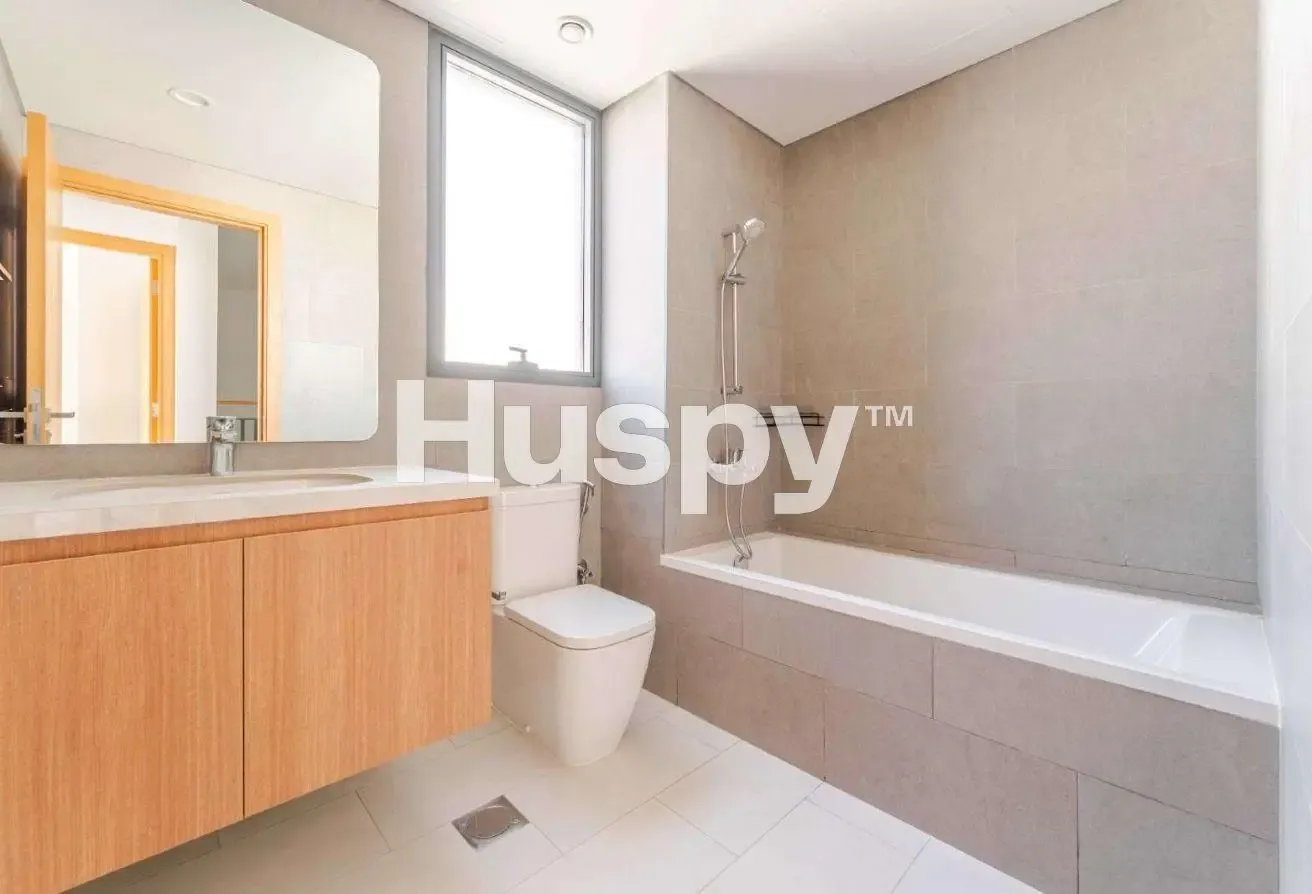 Large Plot | Multiple Cheques | Near Pool and Park