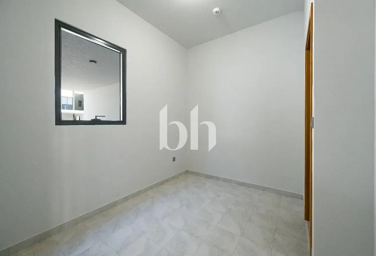 Modern | Vacant Soon | Landscaped