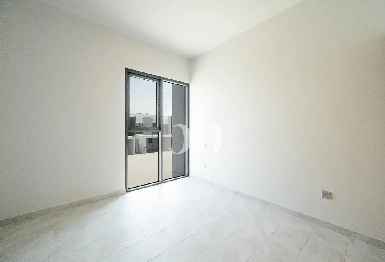 Modern | Vacant Soon | Landscaped