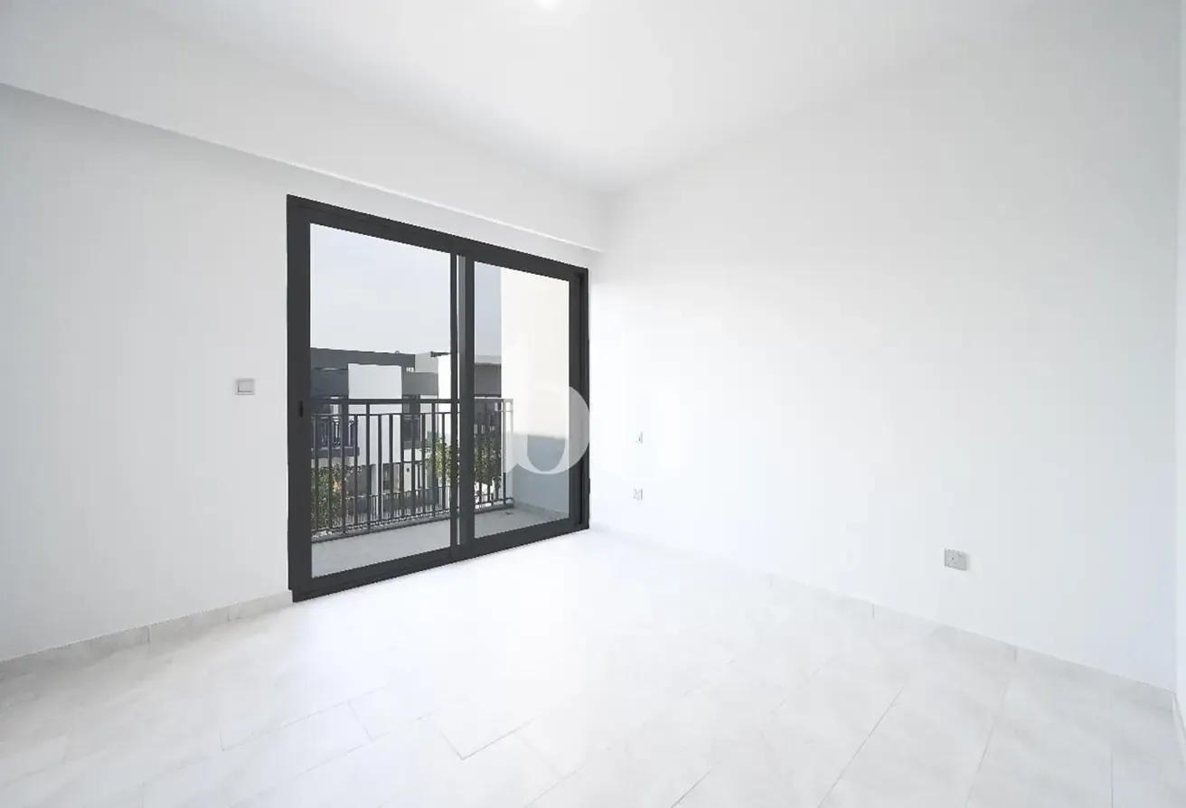 Modern | Vacant Soon | Landscaped