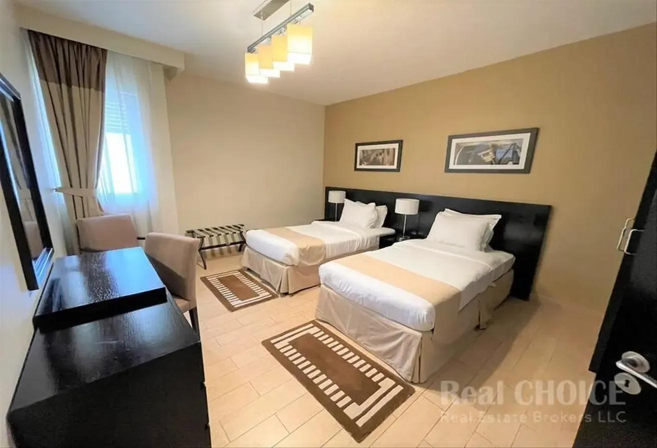 Large 2 Bedroom | Fully Furnished | NO COMMISSION