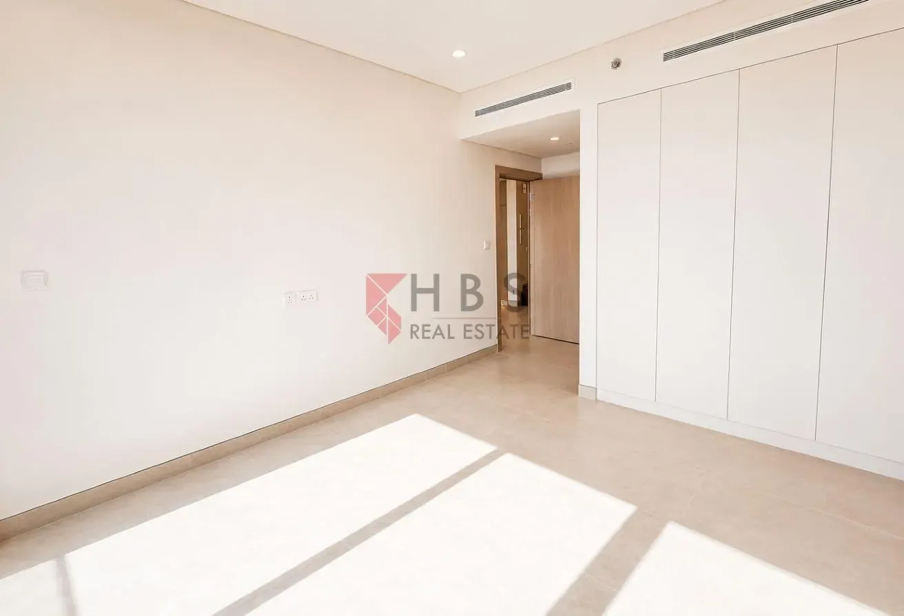 SPACIOUS 1BR| BRIGHT AND WELL‑DESIGNED| GOLF VIEWS