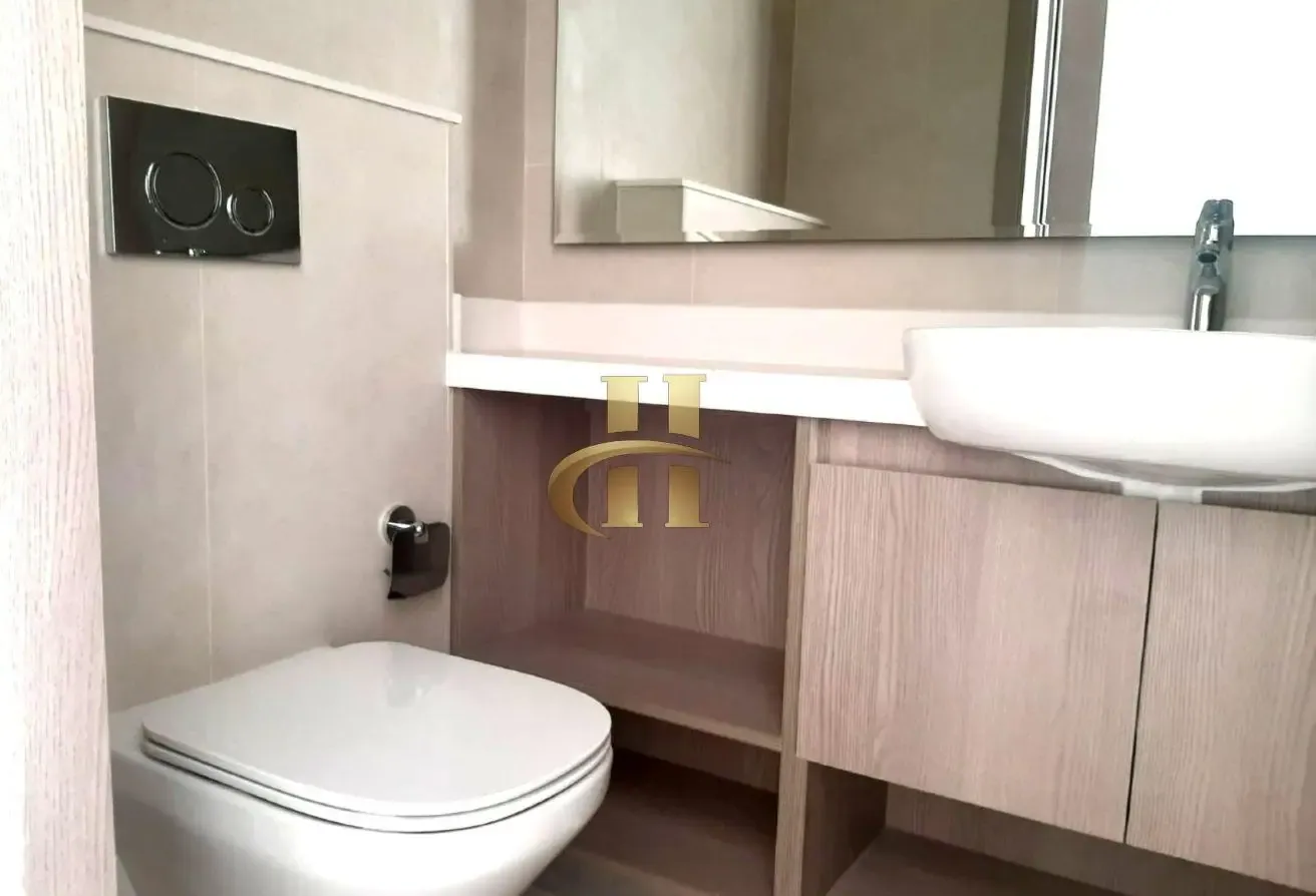 Exclusive | Full Golf Course View | Unfurnished |