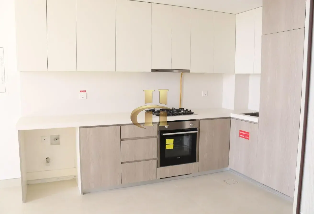 Exclusive | Full Golf Course View | Unfurnished |