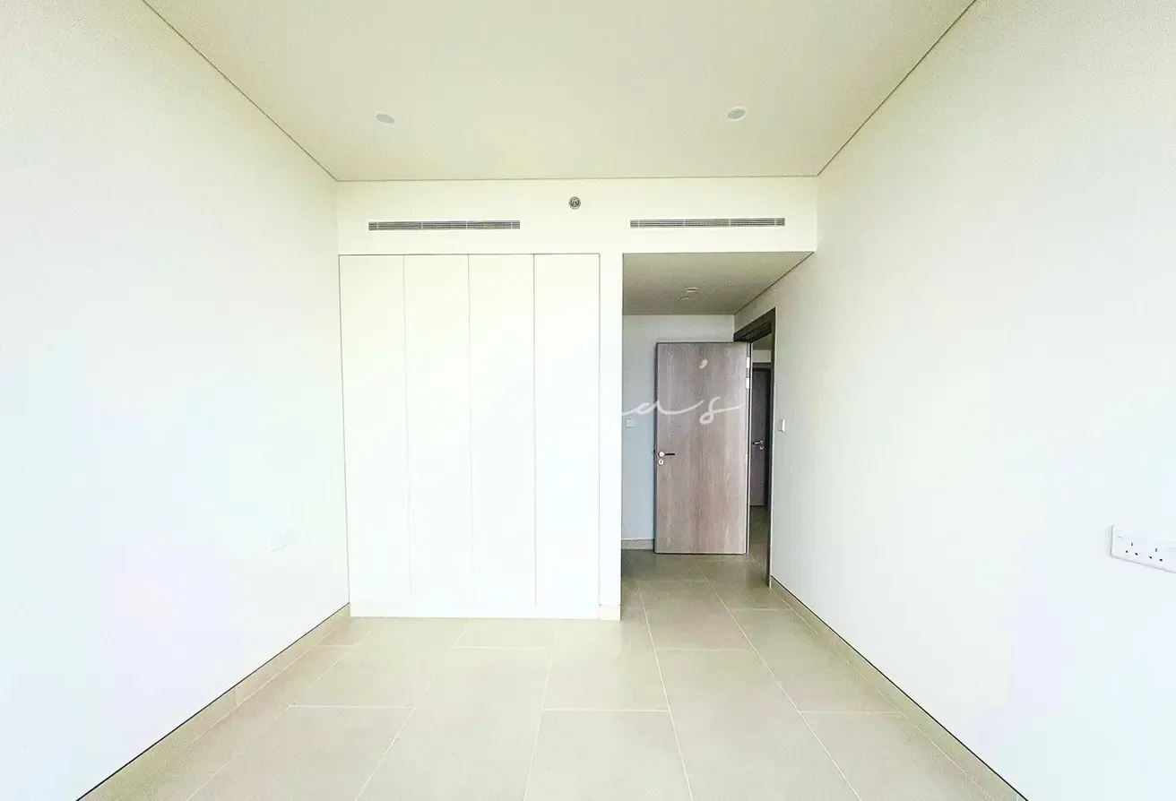 Spacious  1BR | Golf View | High Floor| Brand new