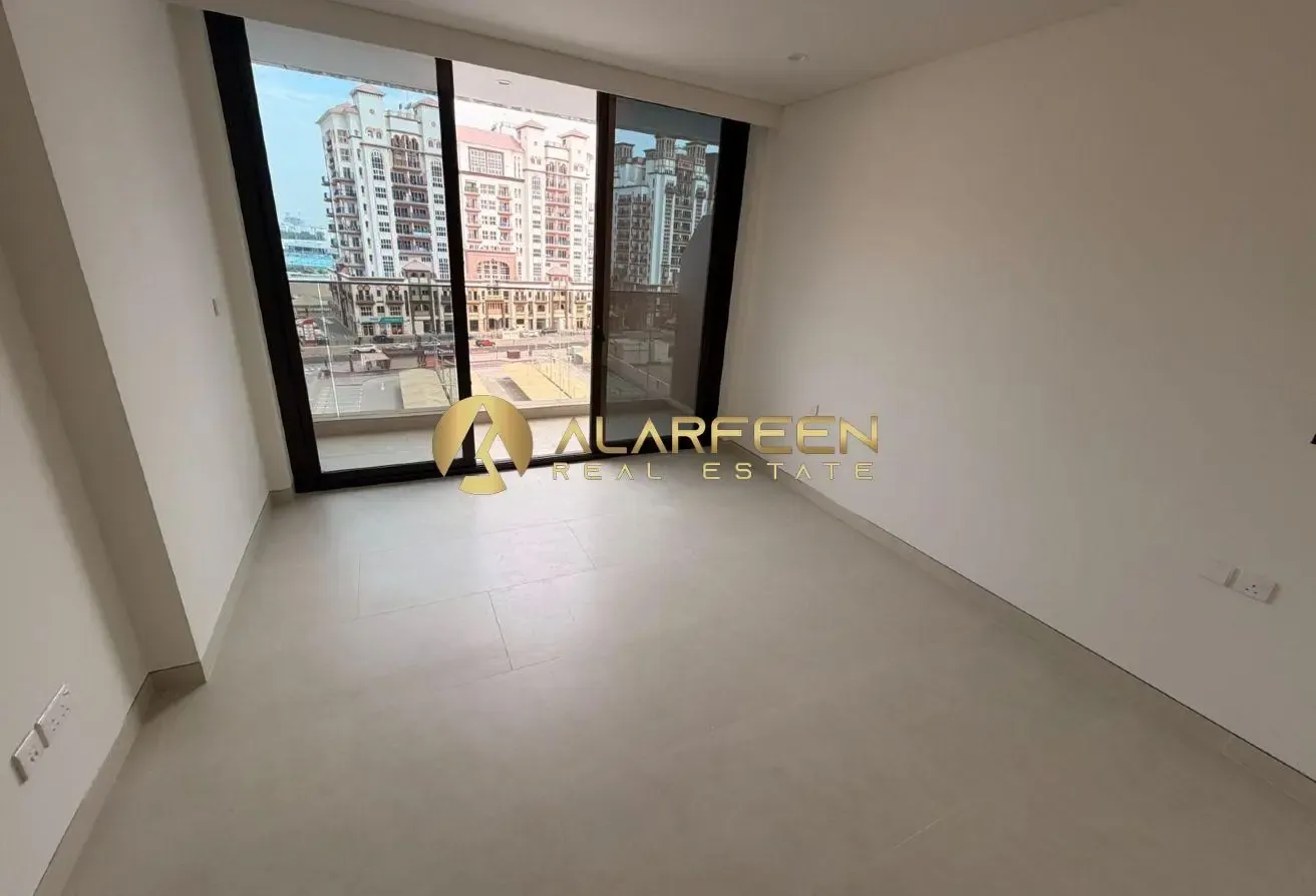 Compact Studio | Balcony | Brand new