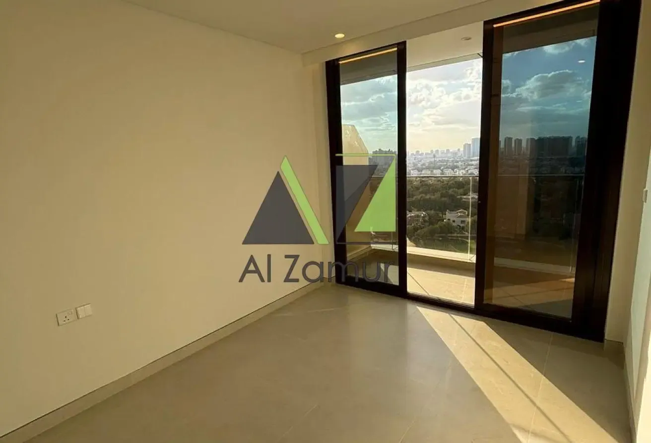 SPACIOUS 1BR | FITTED KITCHEN | HIGH FLOOR | READY
