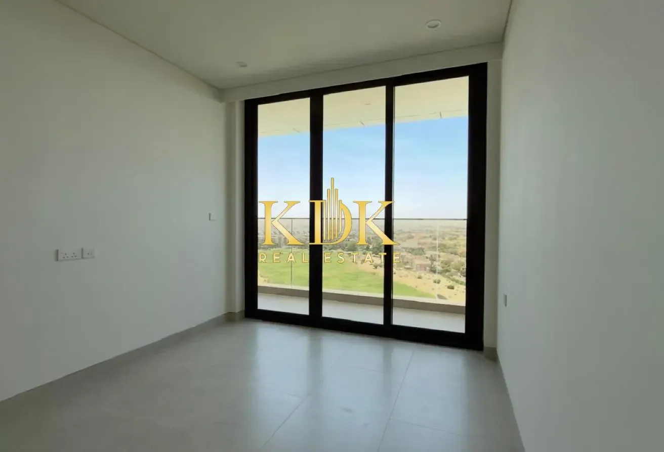 Brand New | Pay in 6 Cheques | Golf View
