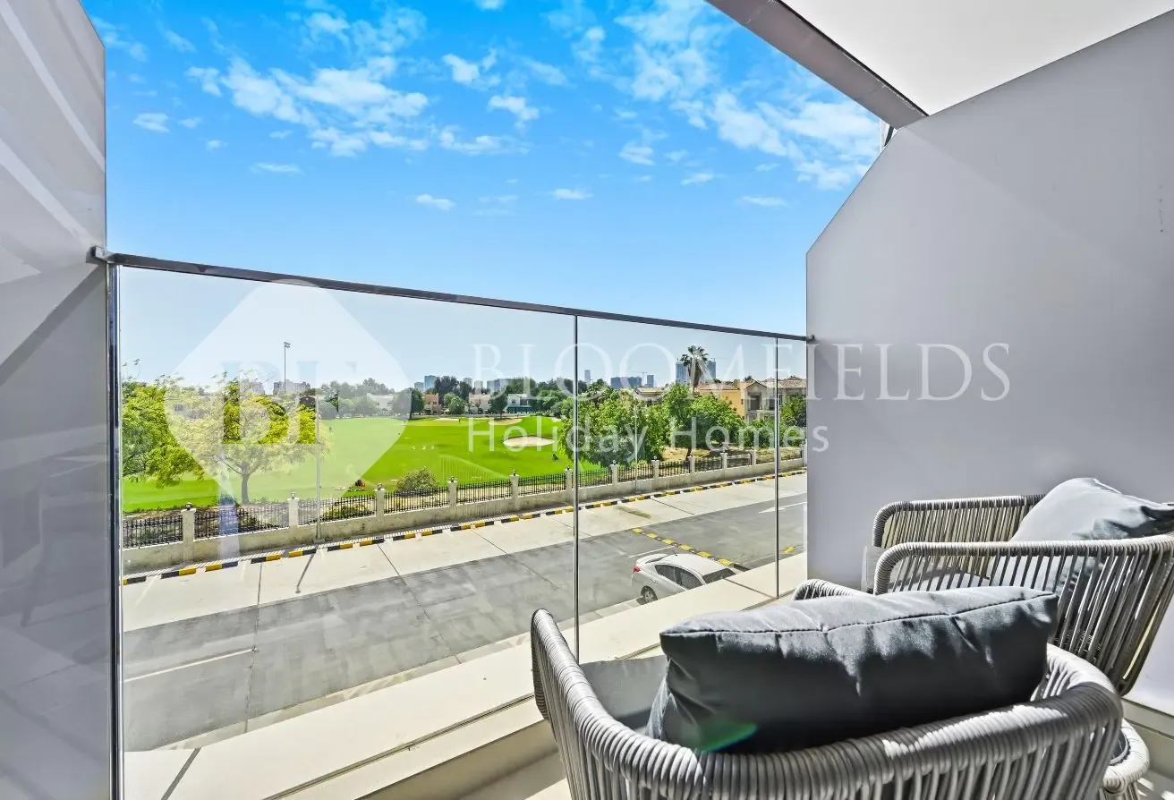 Contemporary Studio l Modern Living l Call Now