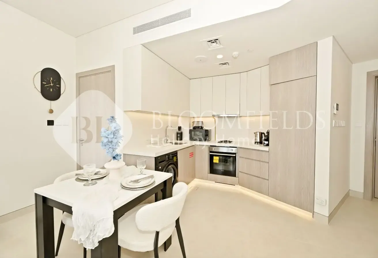 Contemporary Studio l Modern Living l Call Now