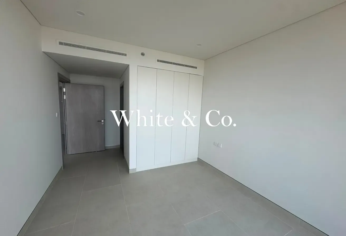 Corner unit | Full Golf course |Brand New