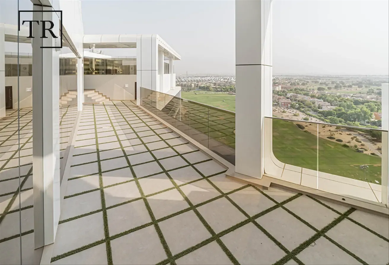 Premium Finishes | Golf Course Views | Upto 4Chqs