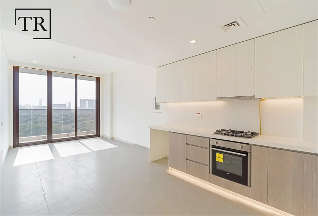 Premium Finishes | Golf Course Views | Upto 4Chqs