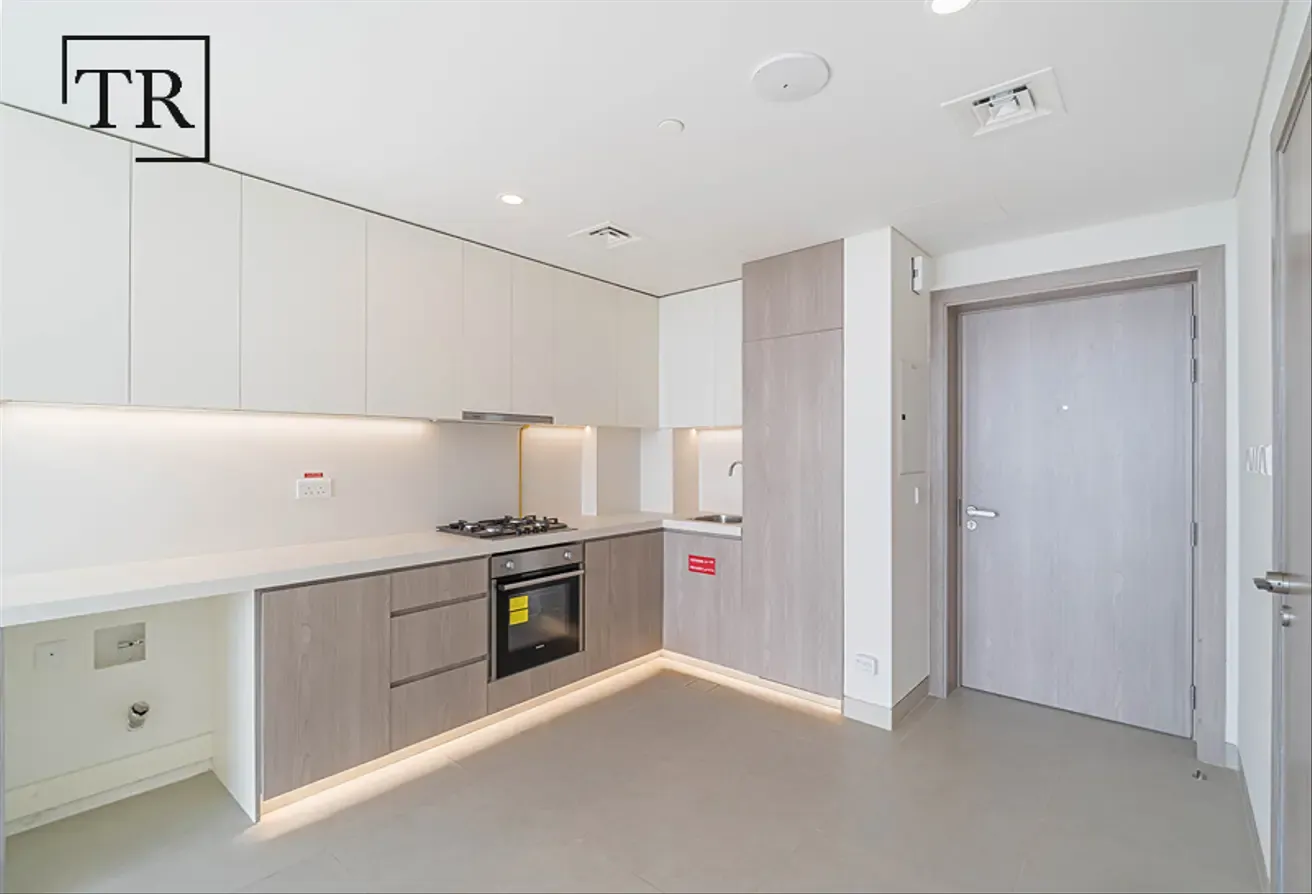 Premium Finishes | Golf Course Views | Upto 4Chqs