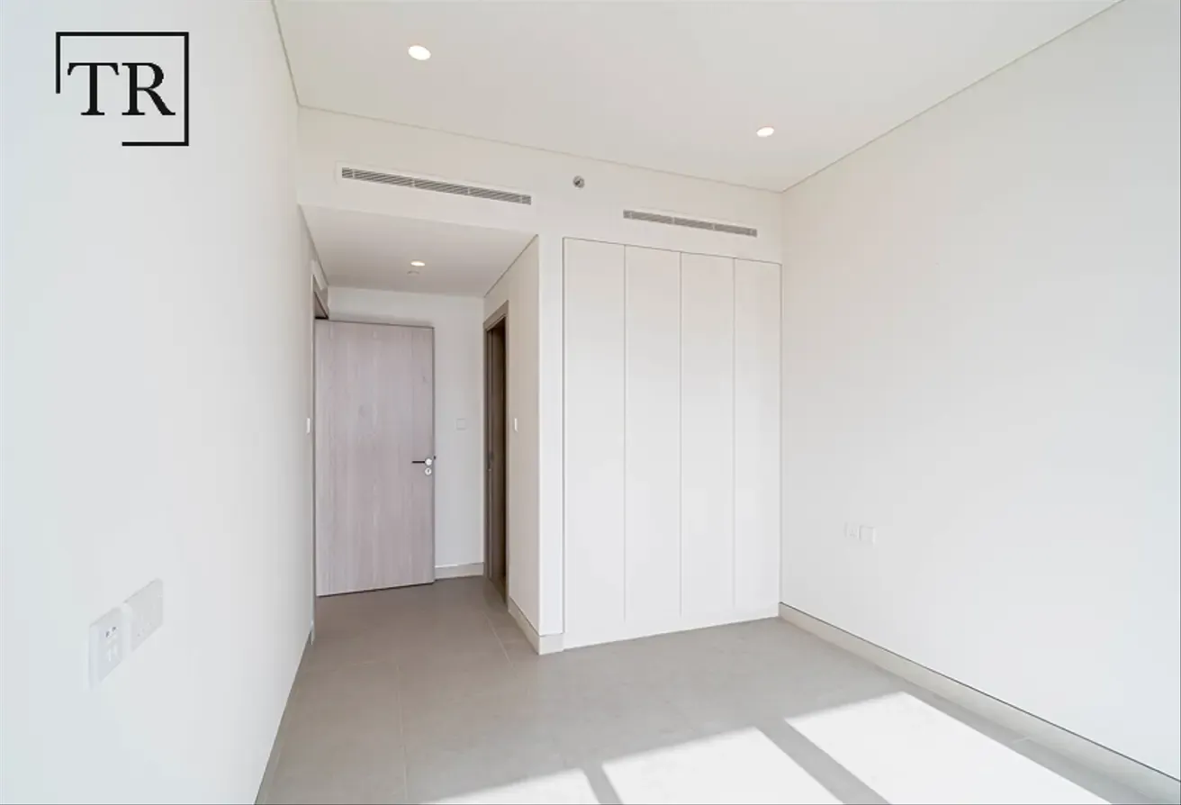 Premium Finishes | Golf Course Views | Upto 4Chqs