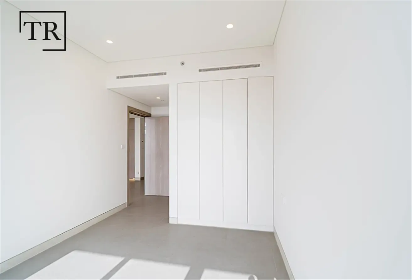 Premium Finishes | Golf Course Views | Upto 4Chqs