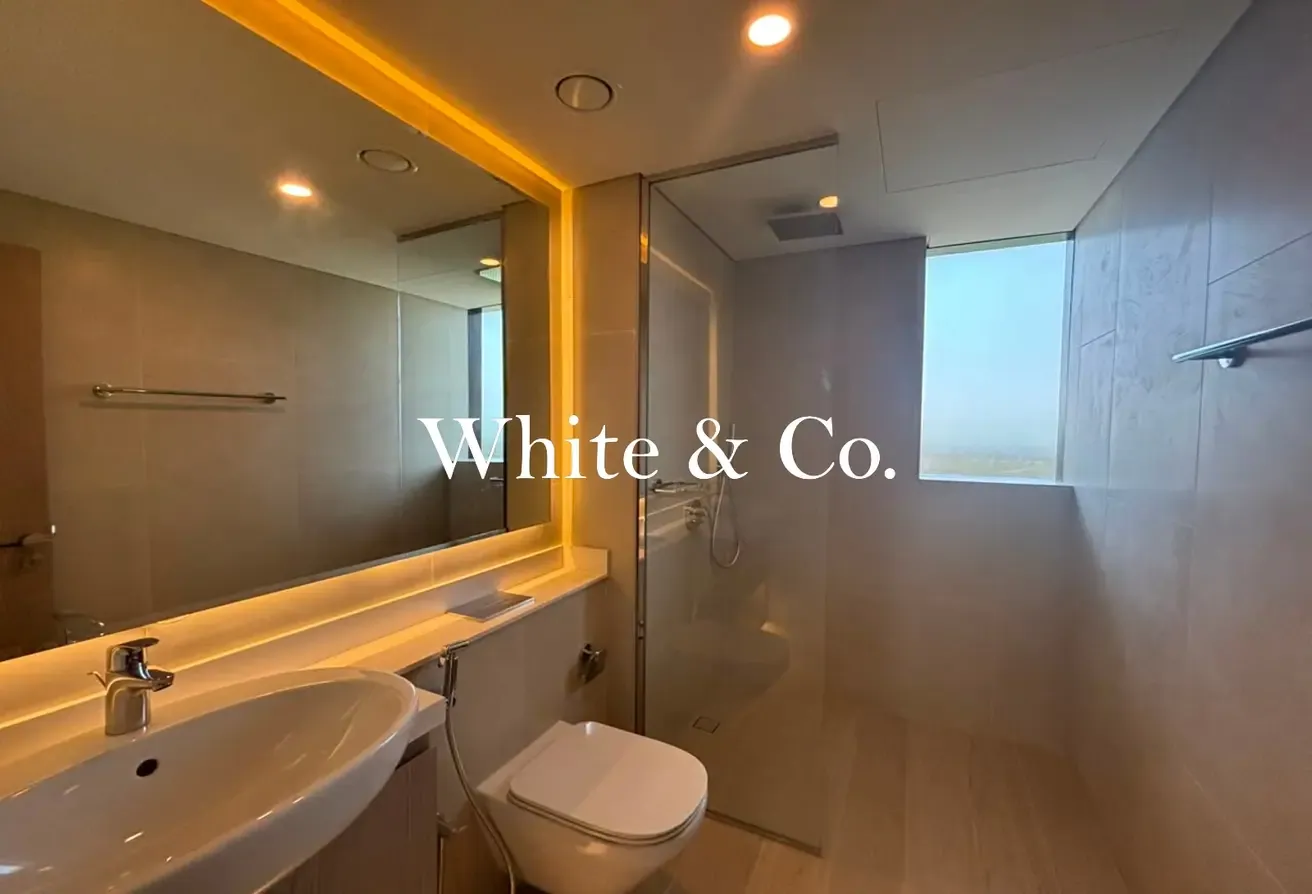 | Corner Unit | Unfurnished | Golf View |