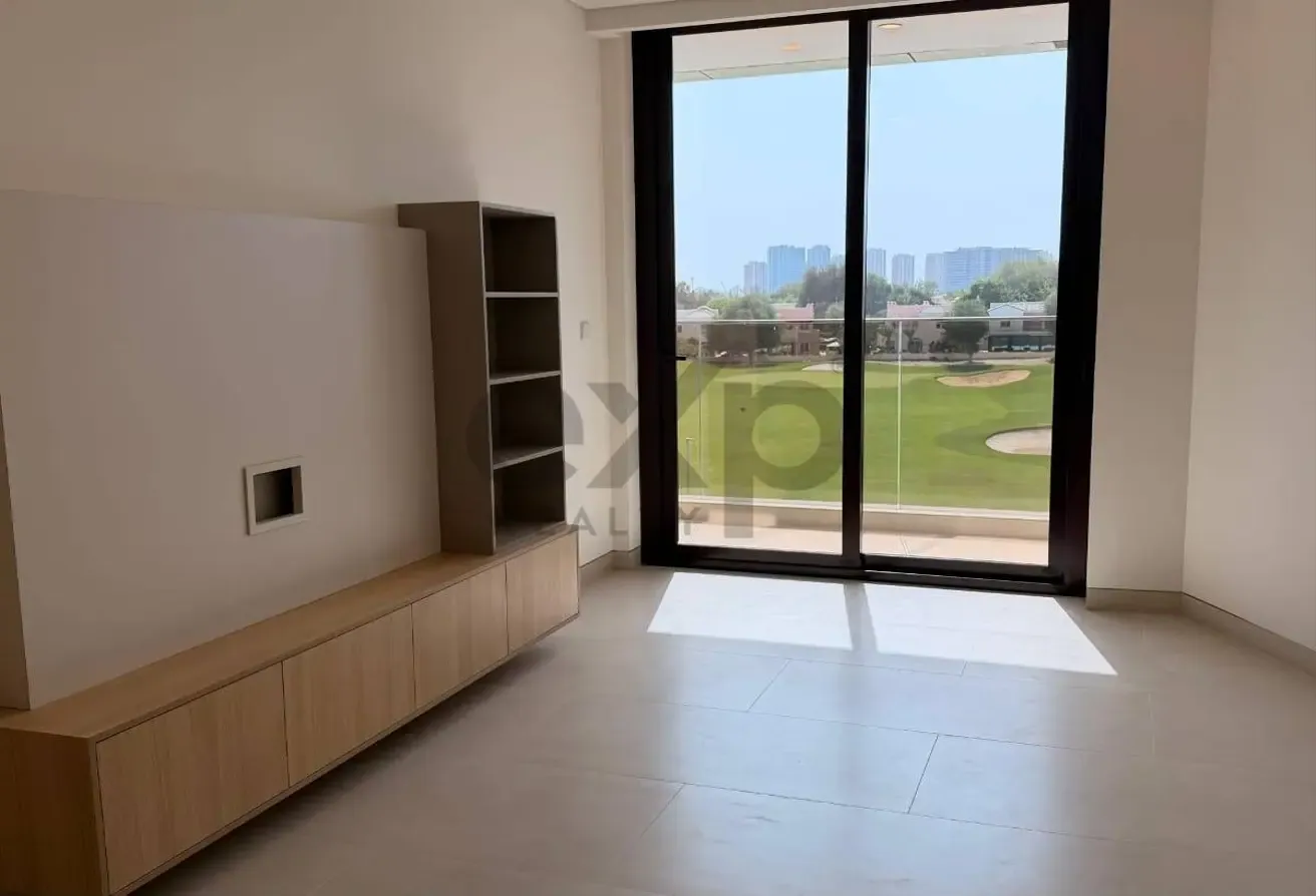 UPGRADED | GOLF COURSE VIEW | 6 or 12 CHEQUES