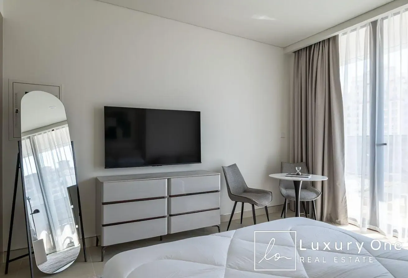 Brand New Professionally Furnished | 3 Cheques