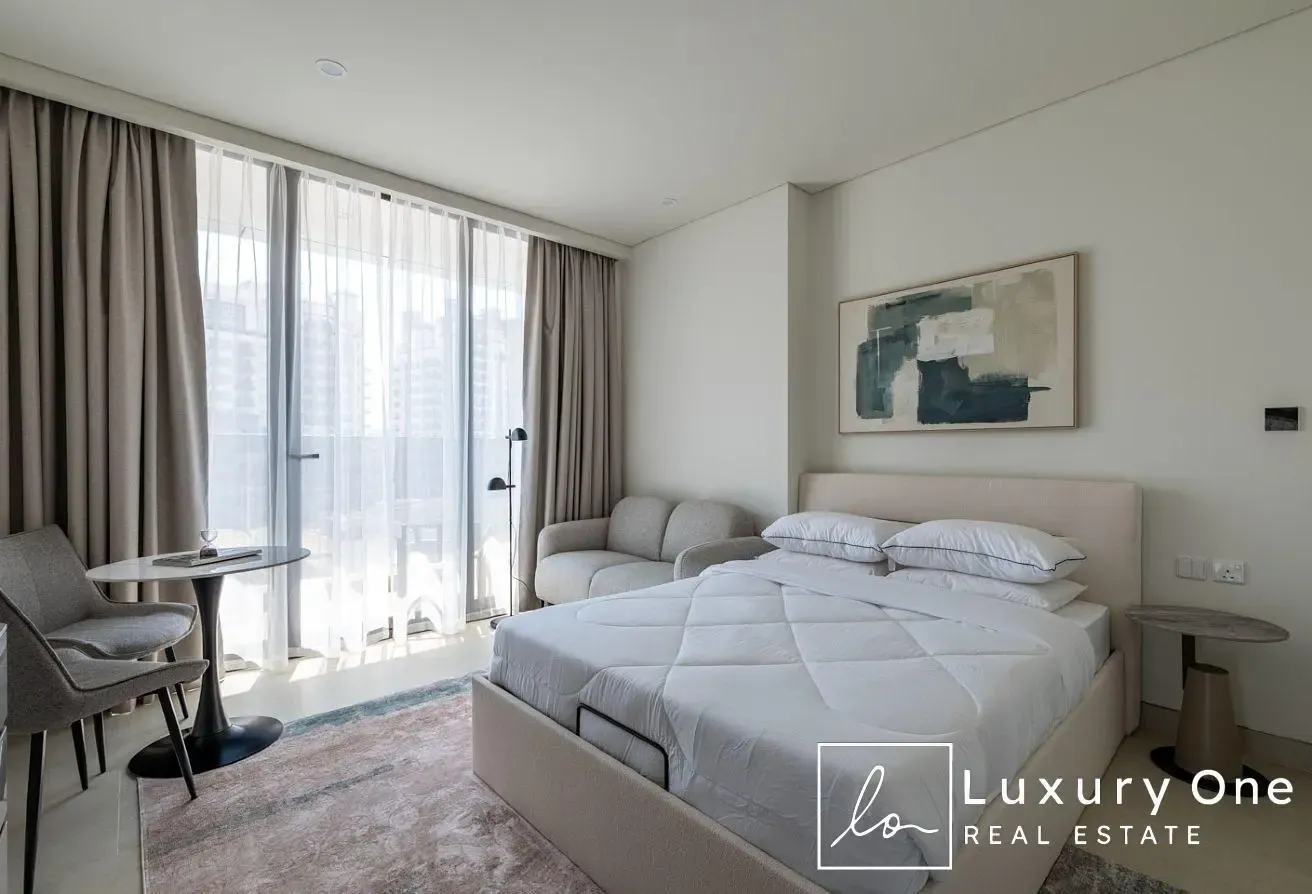 Brand New Professionally Furnished | 3 Cheques