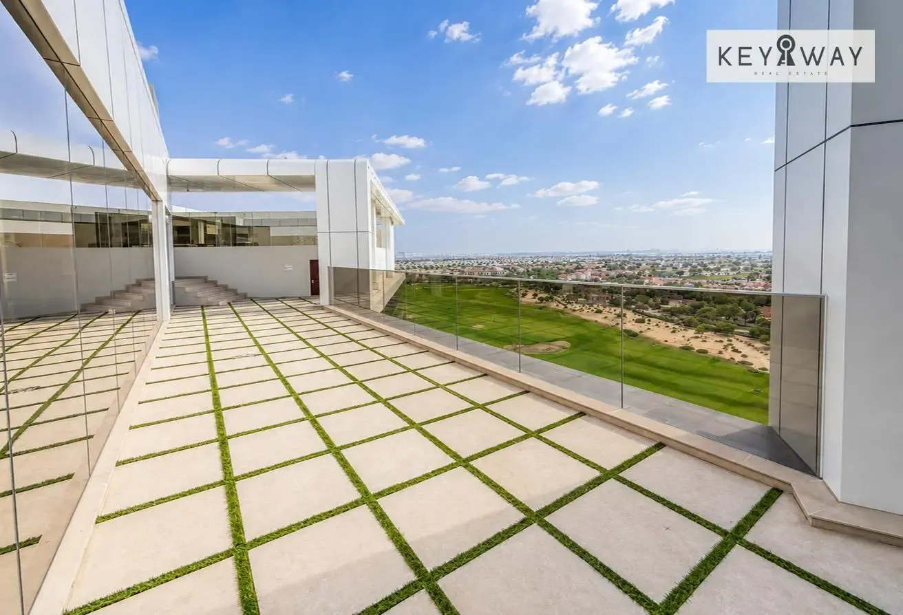 Brand new | Studio Apartment | Golf View