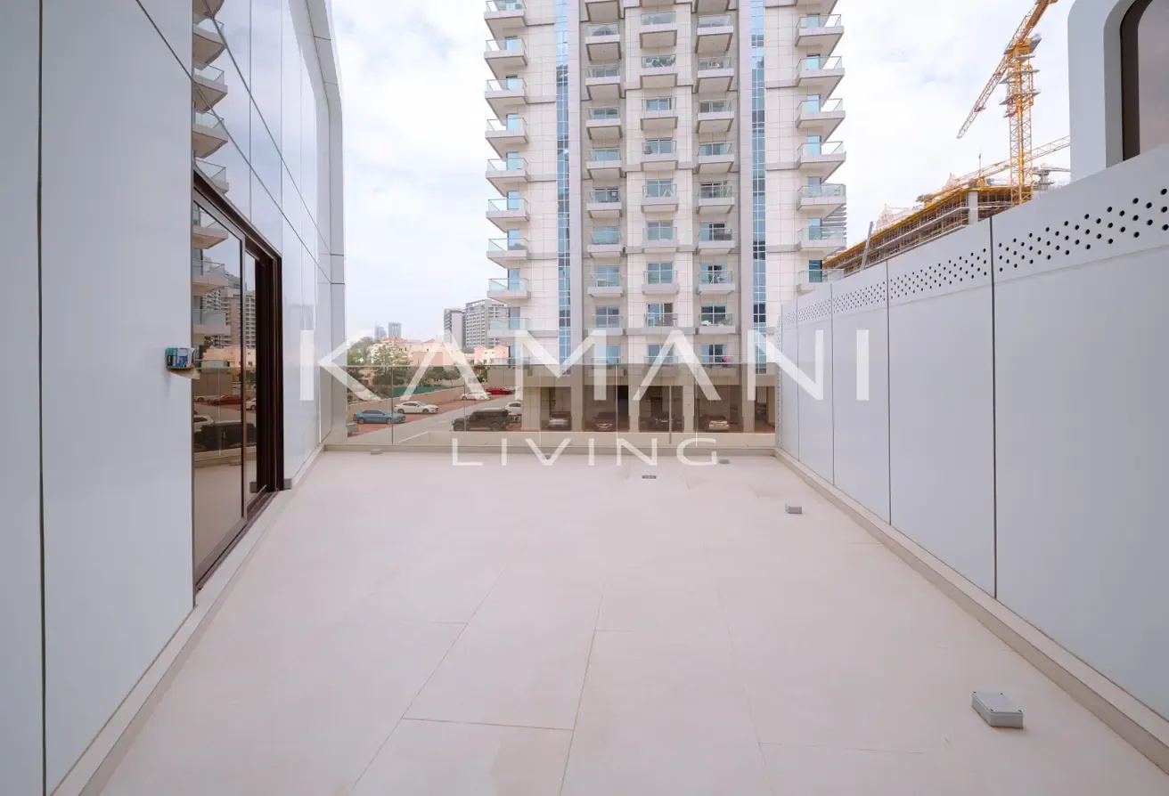Corner Unit | Brand New | Ready to Move