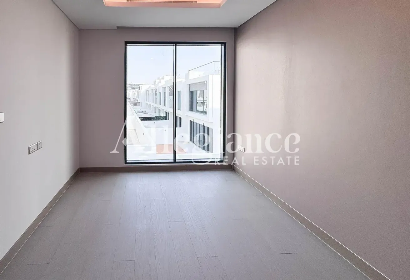 Brand New | Vacant | Spacious | Private Garden