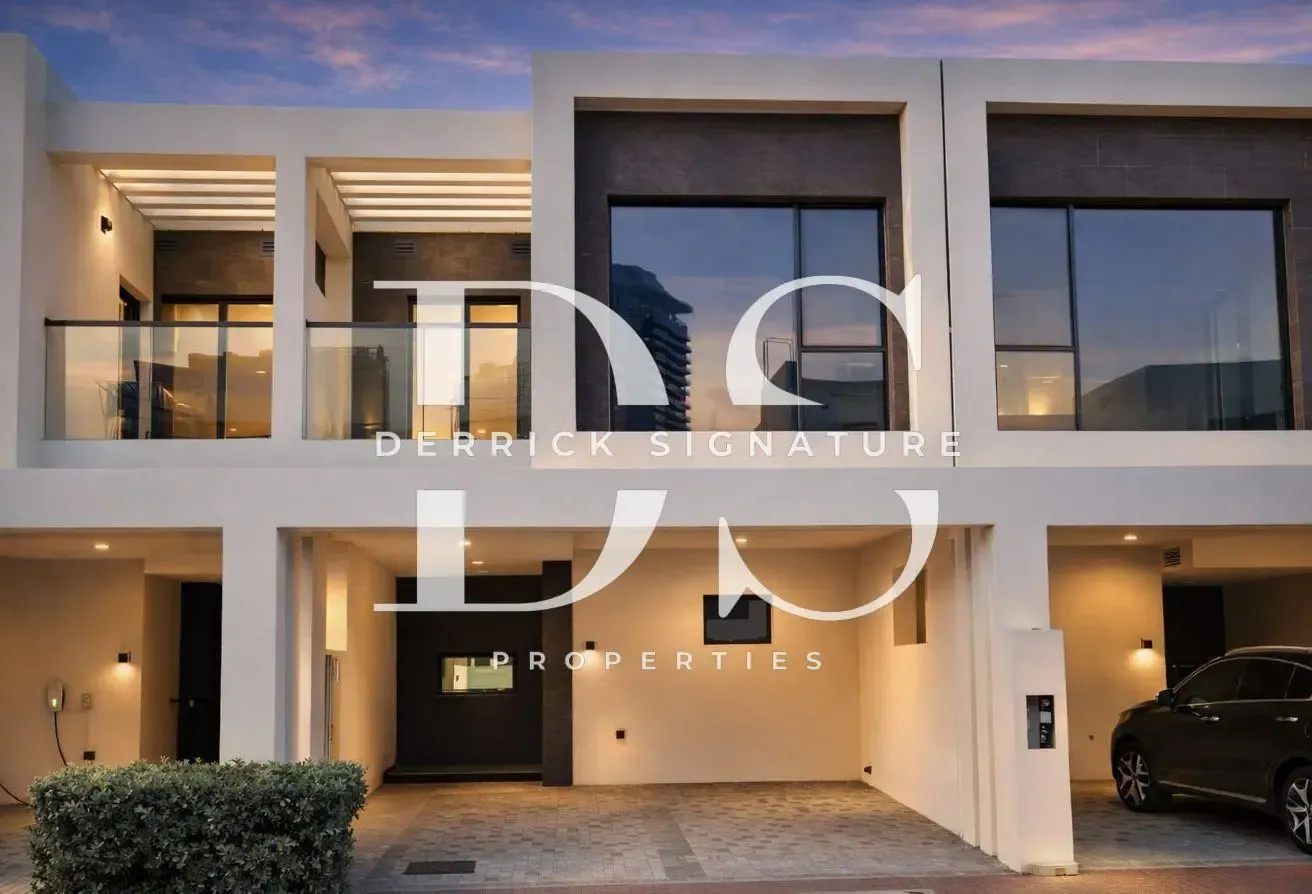 Modern 3BR | Single Row | Close to Amenities!