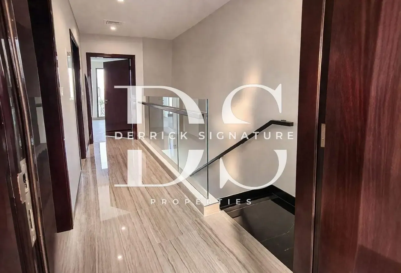 Modern 3BR | Single Row | Close to Amenities!