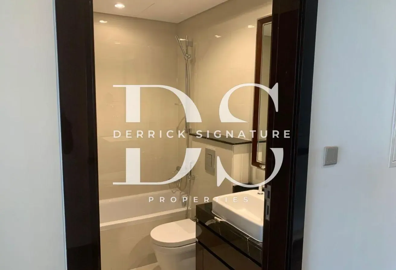 Modern 3BR | Single Row | Close to Amenities!