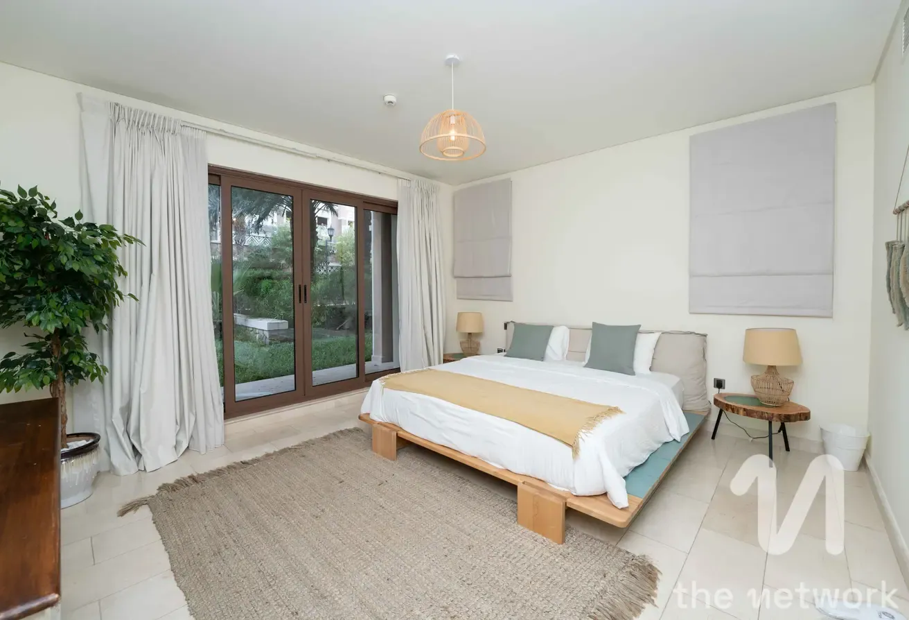 Luxury 5 Beds | Fully Furnished | Vacant