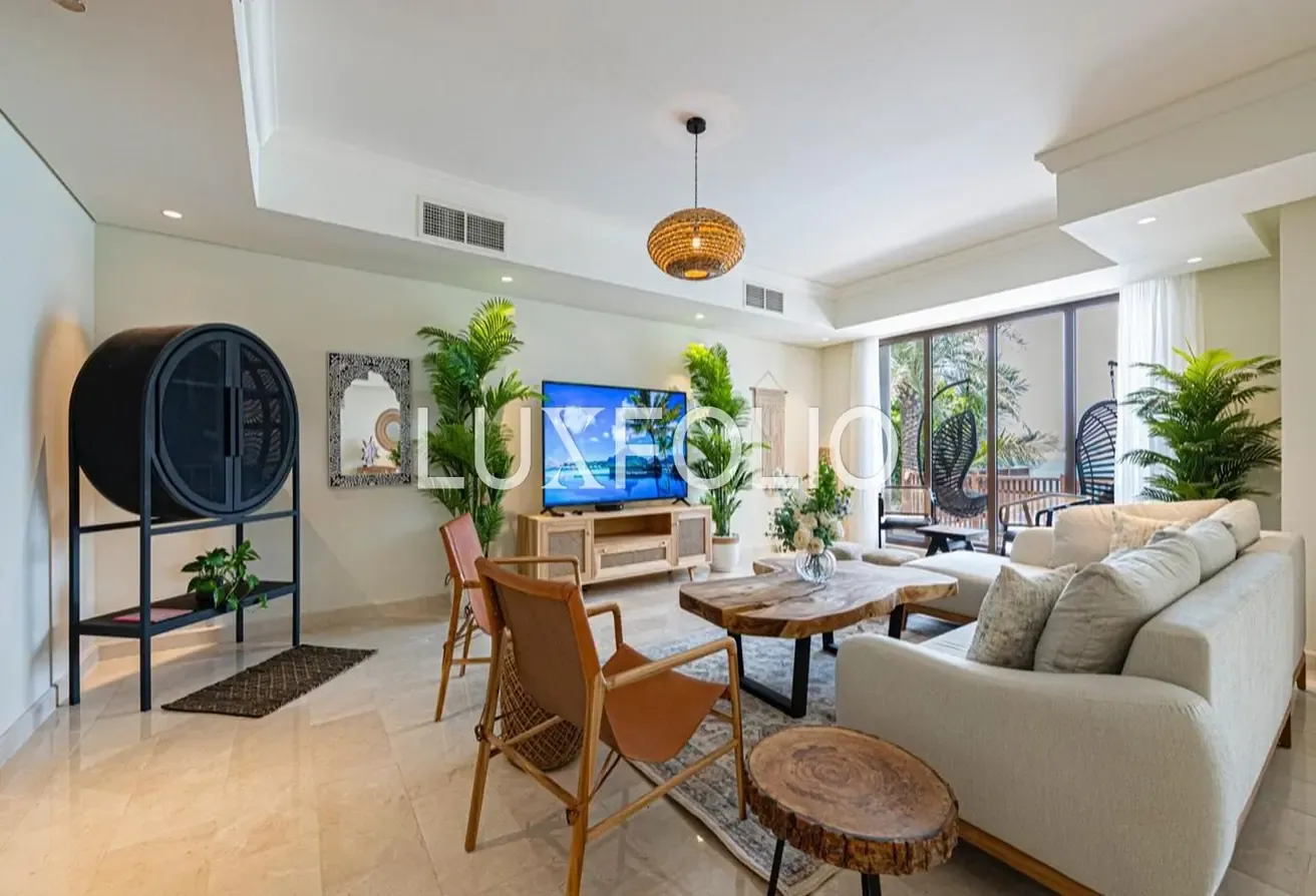 Fully Furnished | Skyline view | Private Pool