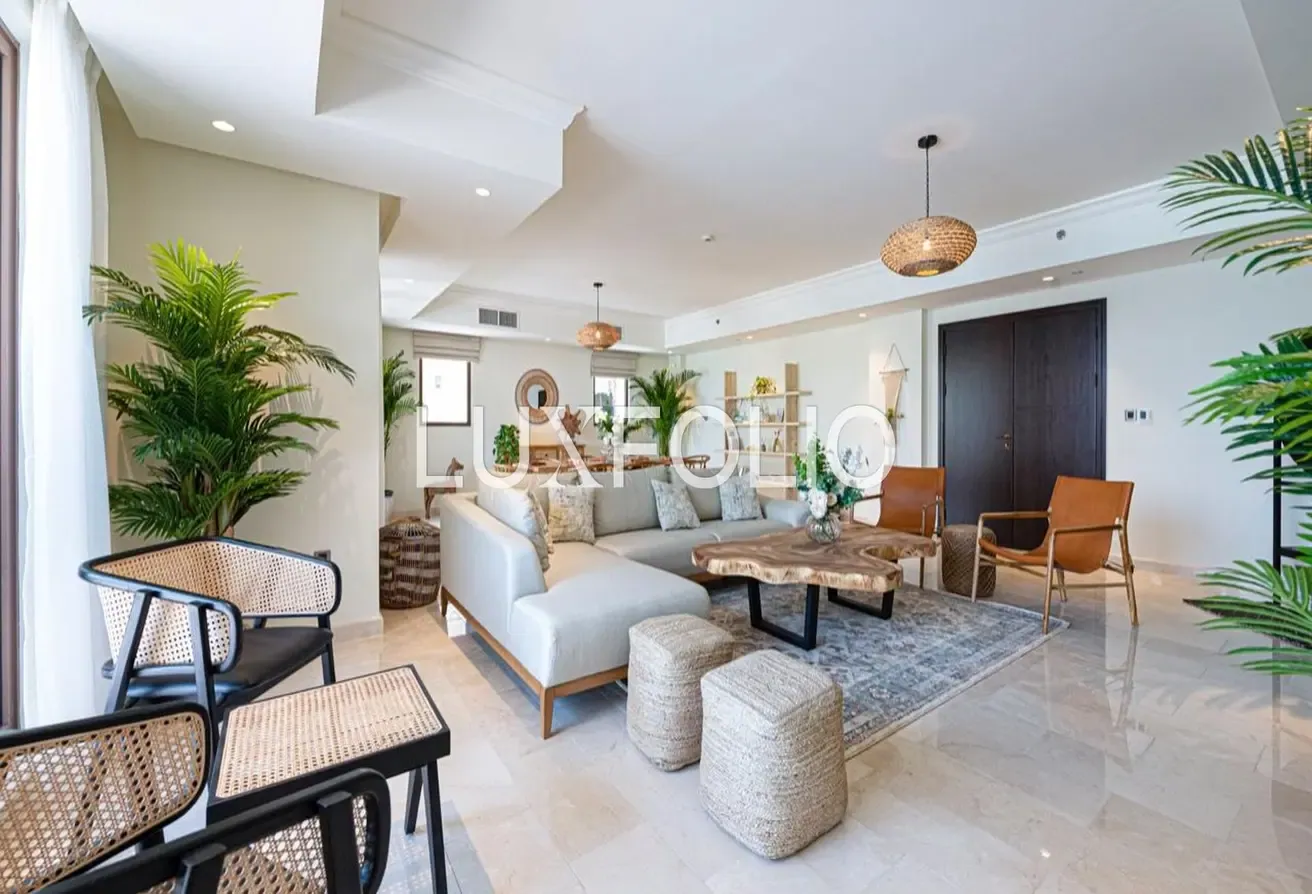 Fully Furnished | Skyline view | Private Pool