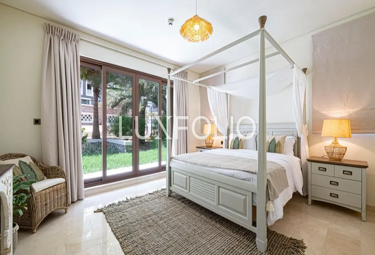 Fully Furnished | Skyline view | Private Pool