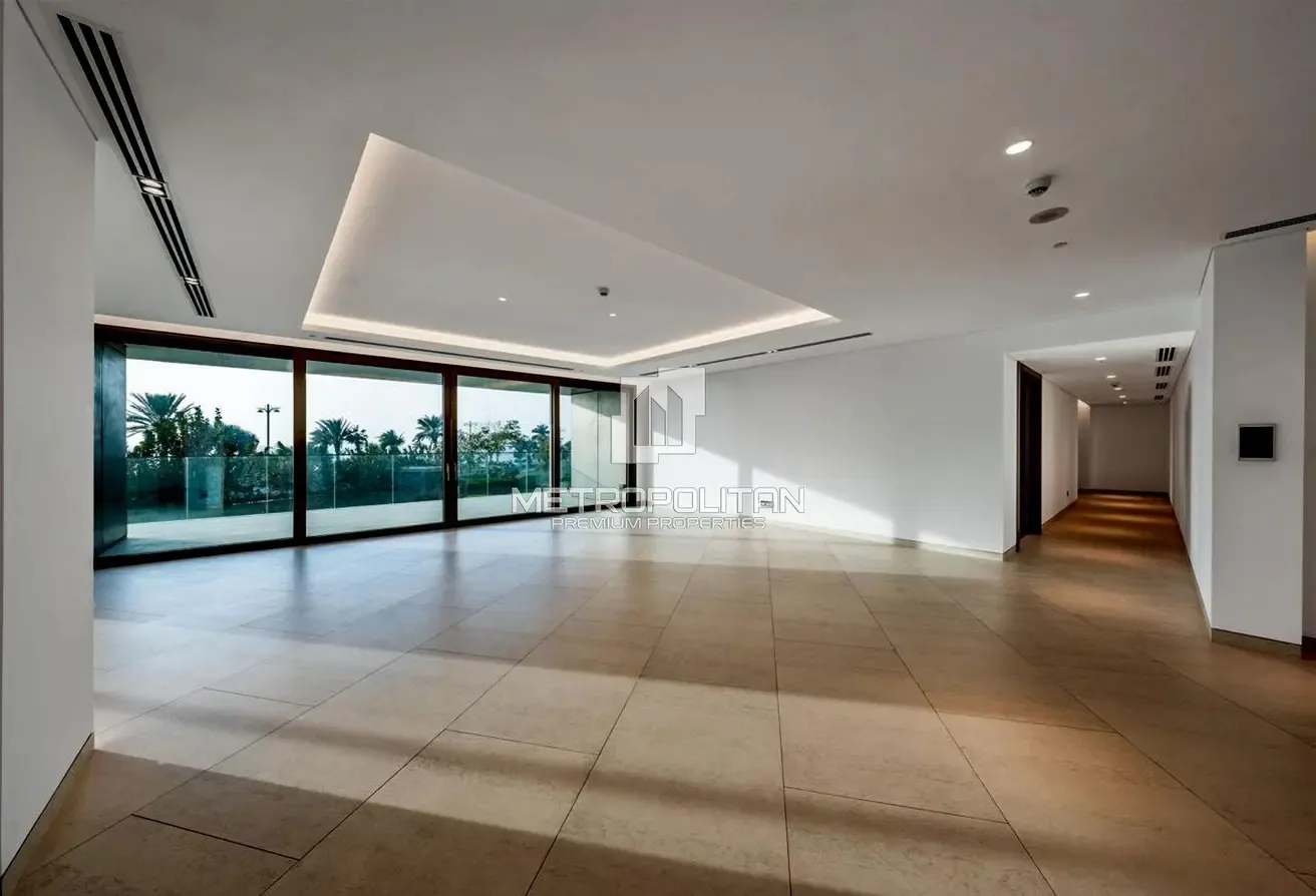 Rare 5 Beds | Gulf View | Massive Layout