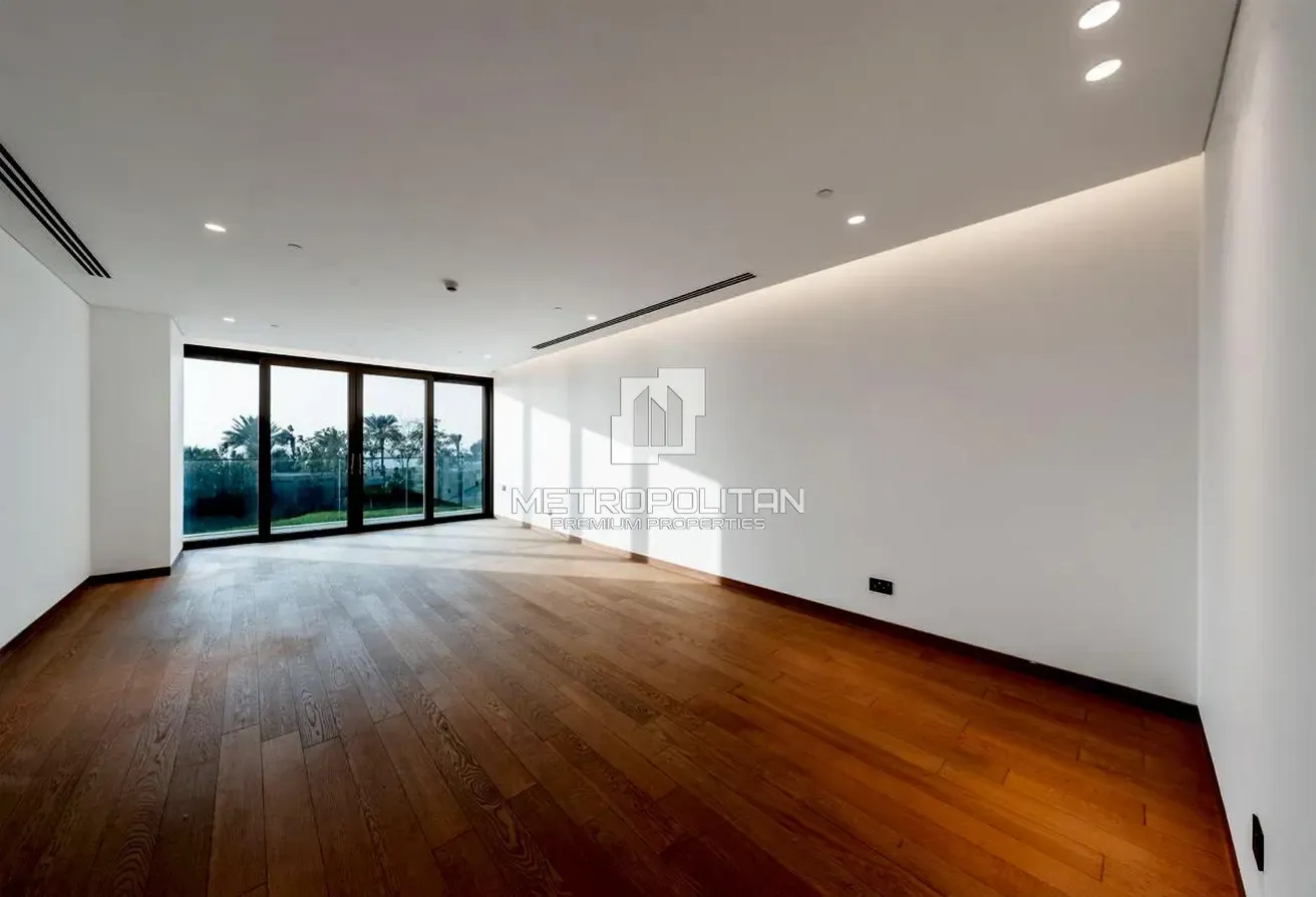 Rare 5 Beds | Gulf View | Massive Layout
