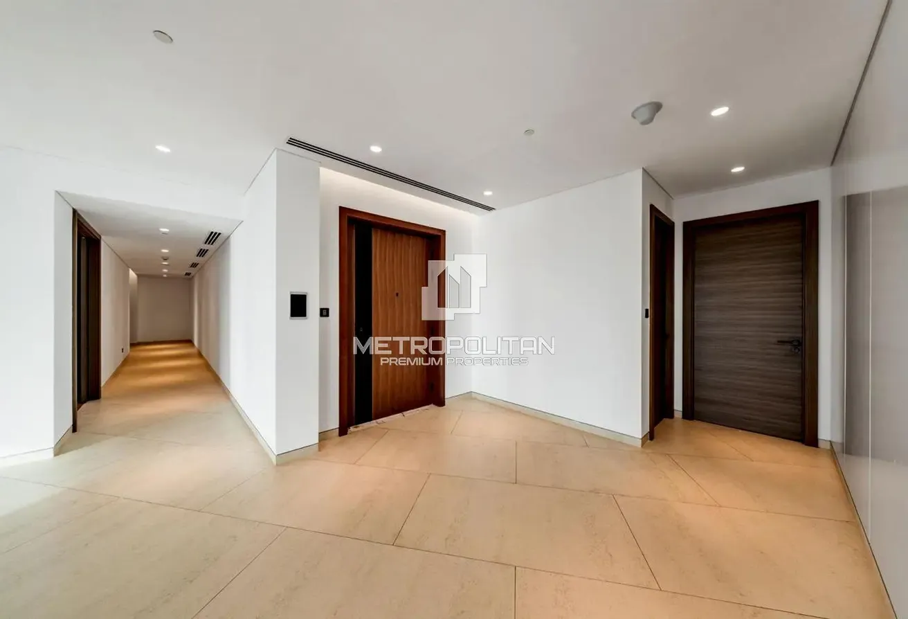 Rare 5 Beds | Gulf View | Massive Layout