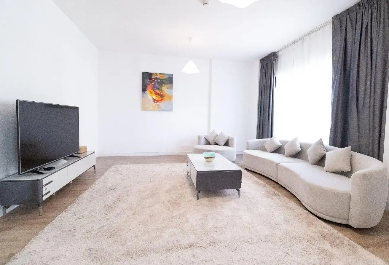 LARGE TERRACE 2BR I UPGRADED I BILLS INCLUDED
