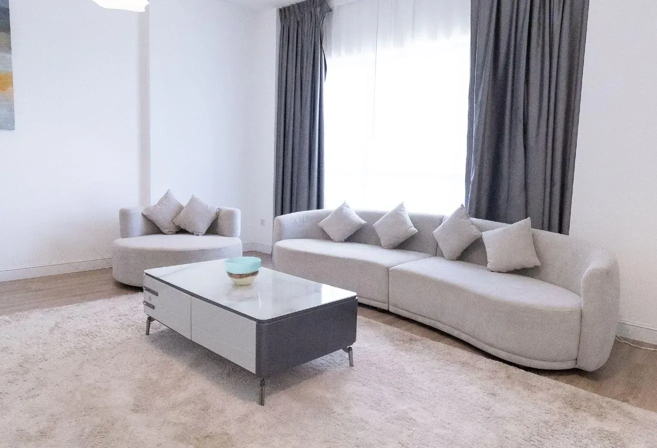 LARGE TERRACE 2BR I UPGRADED I BILLS INCLUDED