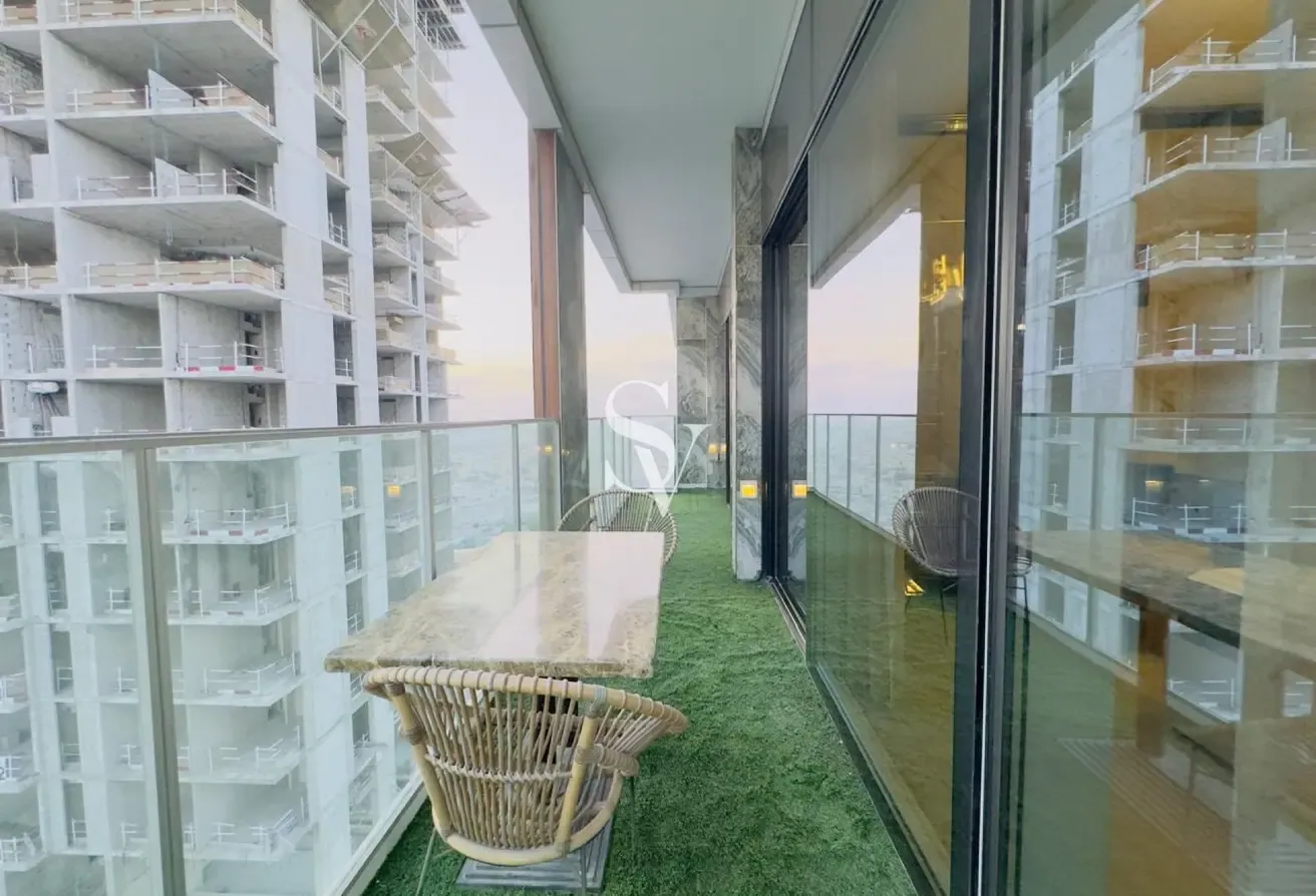 Sheikh Zayed View | Nearby Metro | Vacant Unit