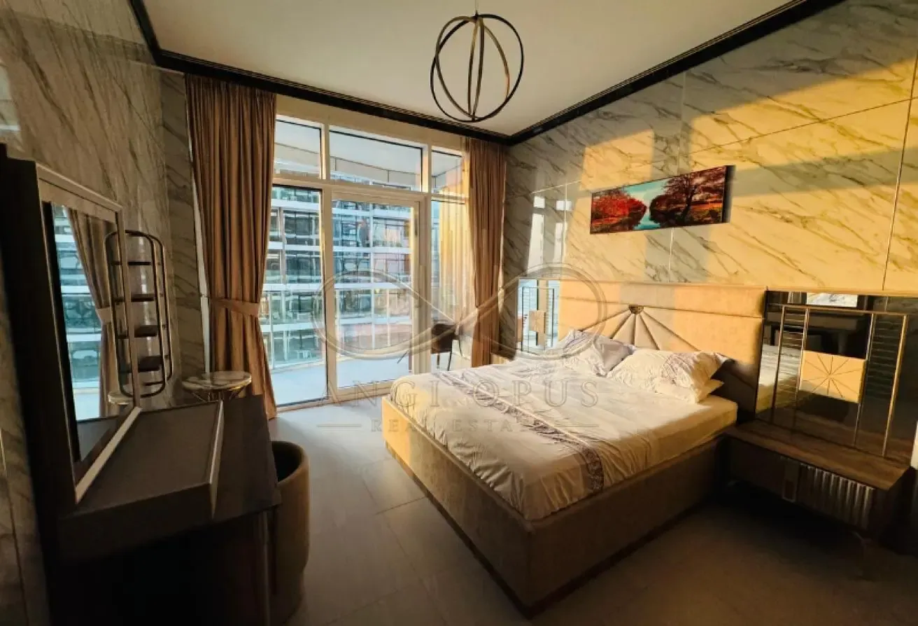 Ready to Move | Near Max Metro | 2BR
