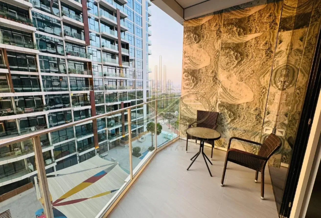 Ready to Move | Near Max Metro | 2BR