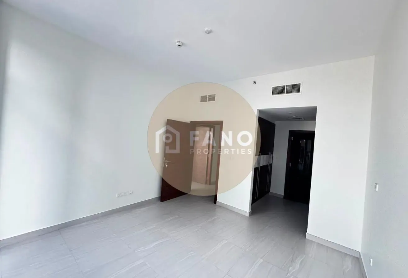 Vacant - Near Max Metro - Spacious 1,572 Sqft