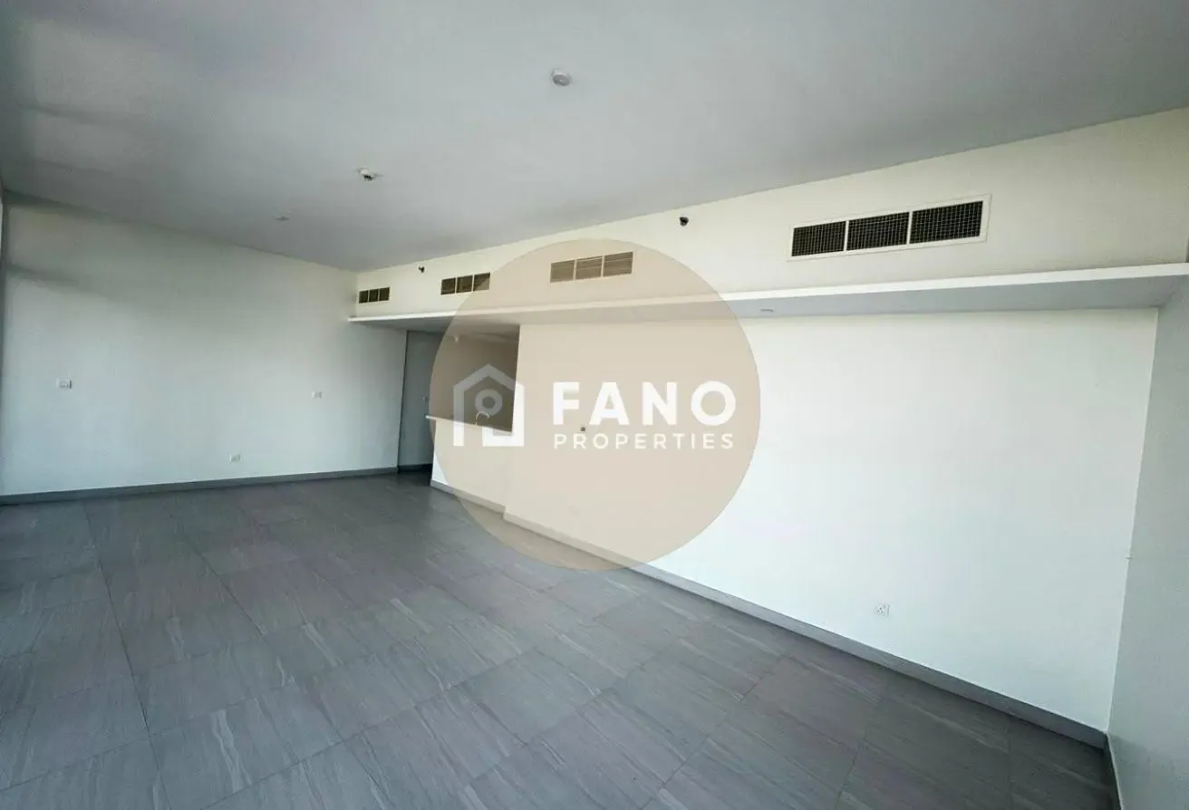 Vacant - Near Max Metro - Spacious 1,572 Sqft