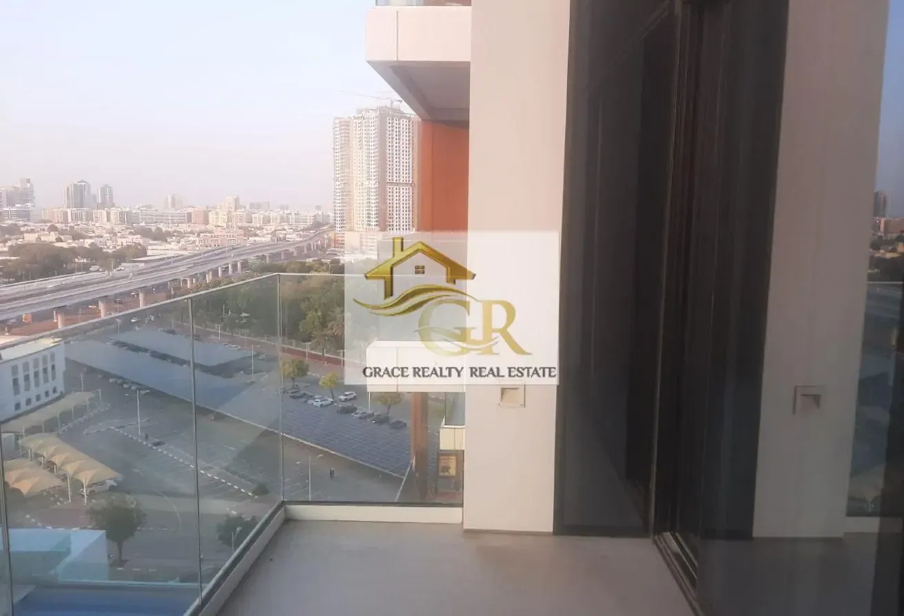 Luxury 2BR + Maid | Near Metro | Middle Unit